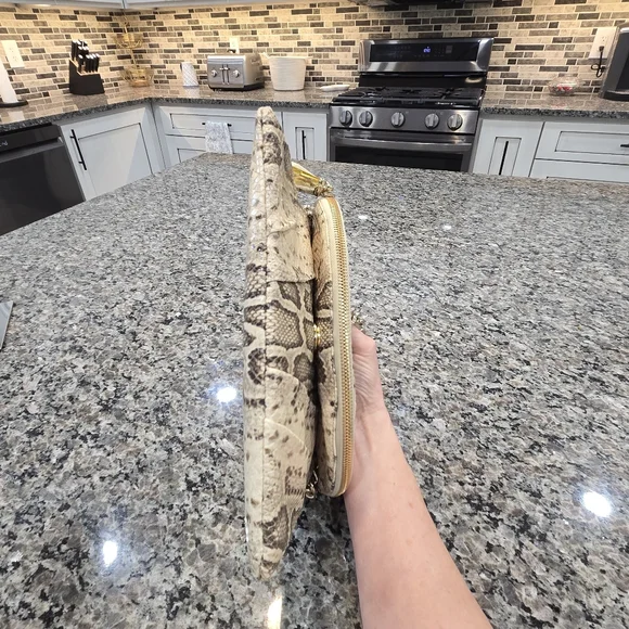 Henri Bendel Beige Snake-Print Chain Crossbody Bag Clutch - Picture 9 of 16